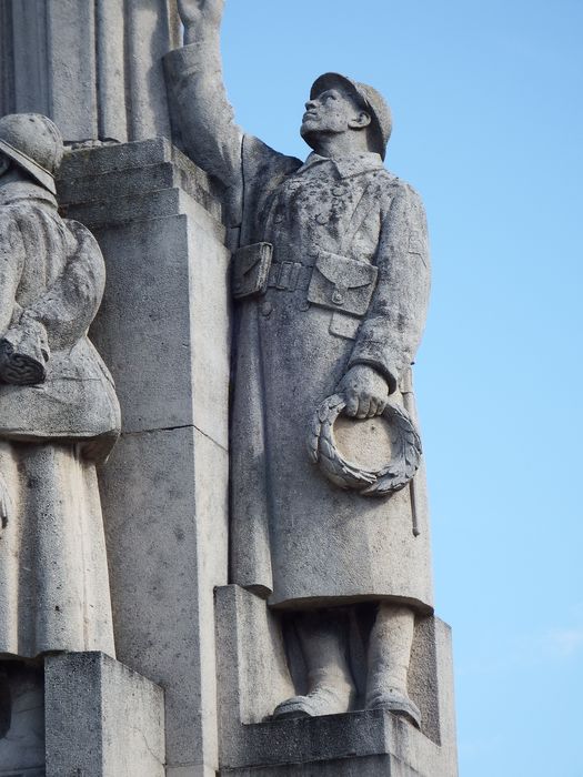 vue partielle du monument