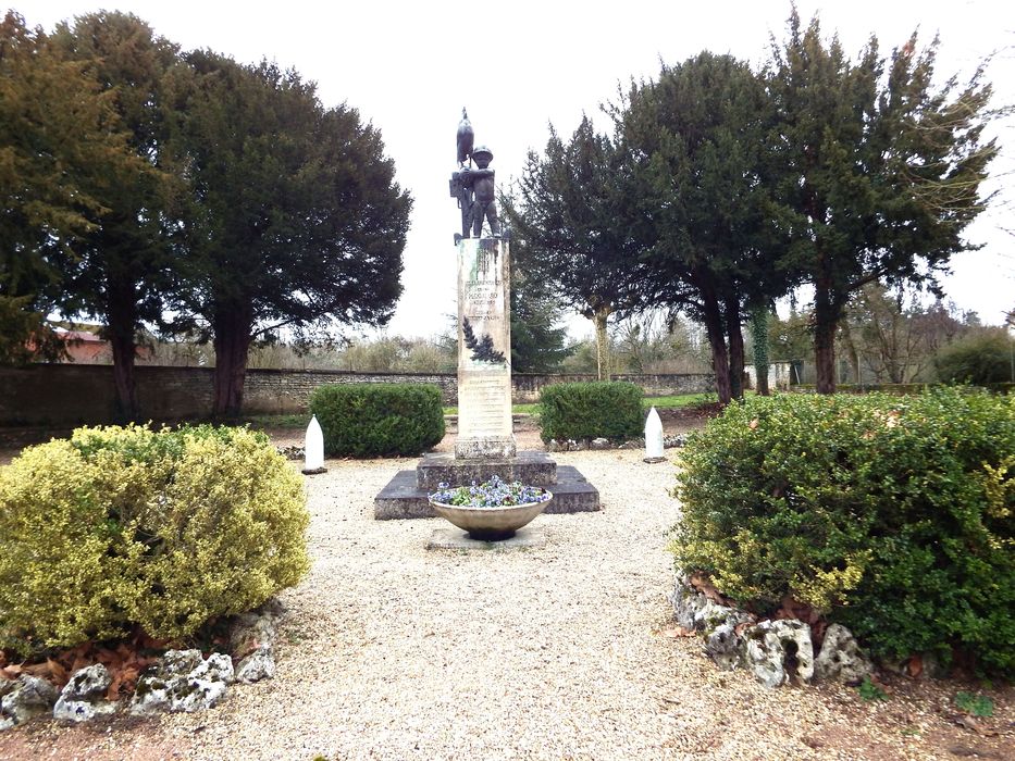 vue générale du monument dans son environnement