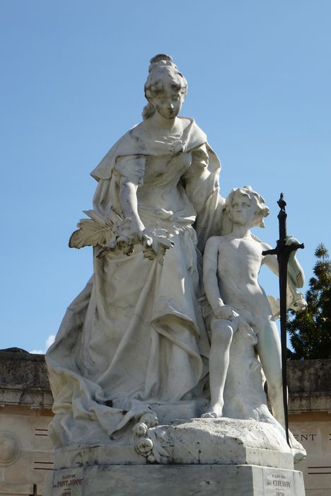 vue partielle du monument