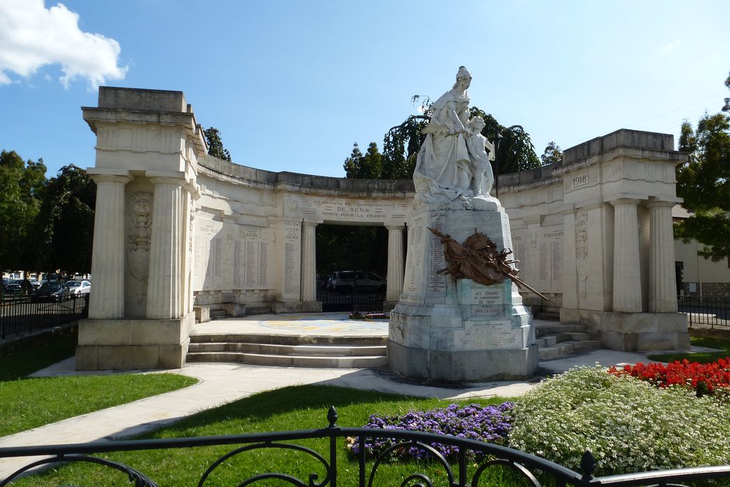 vue générale du monument