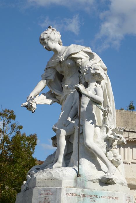 vue partielle du monument