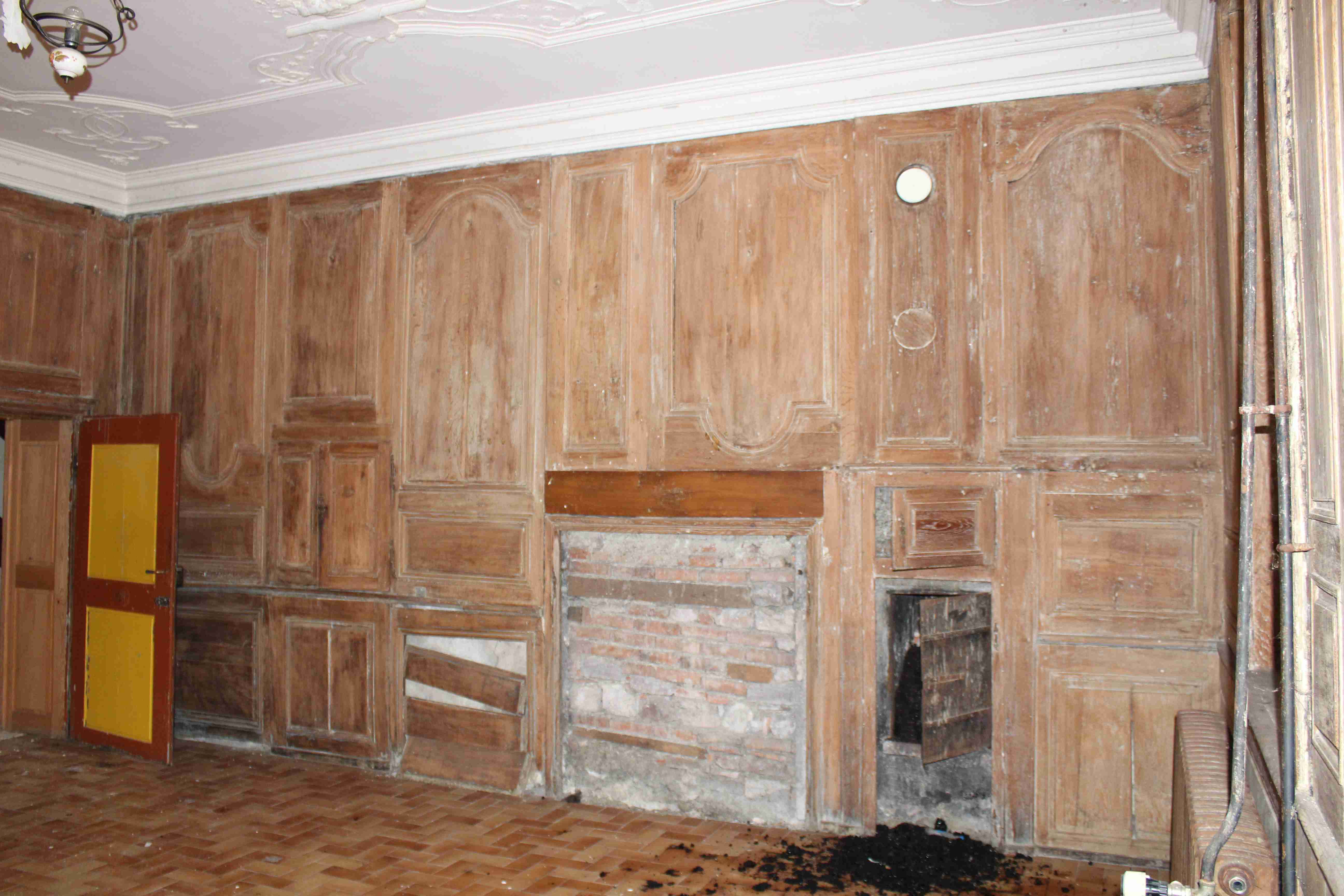 boiseries (lambris de revêtement) - © Ministère de la Culture (France), Direction Régionale des Affaires Culturelles de  Bourgogne-Franche-Comté – Tous droits réservés