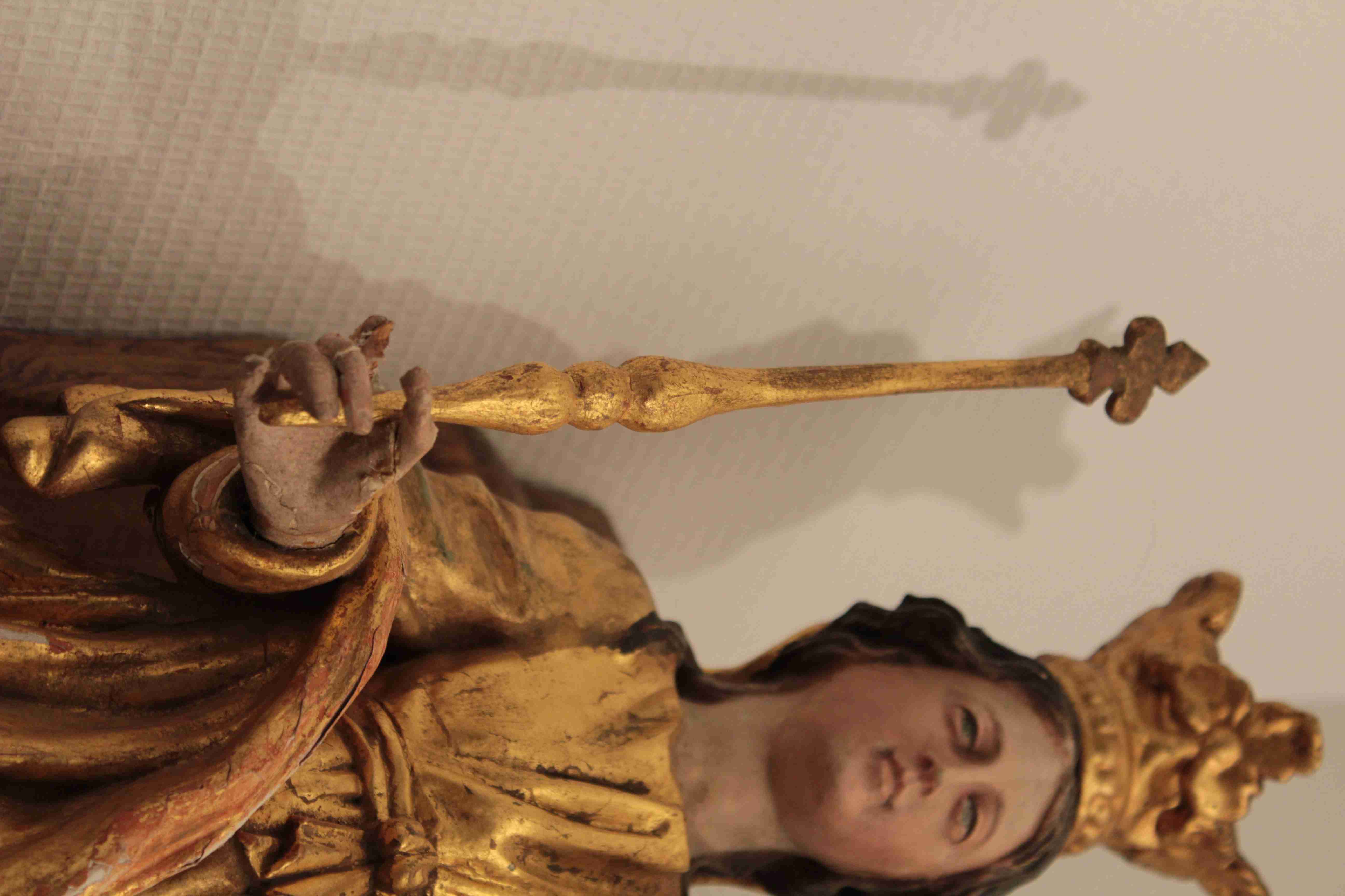 statue : Vierge à l'Enfant, détail - © Ministère de la Culture (France), Direction Régionale des Affaires Culturelles de Bourgogne-Franche-Comté – Tous droits réservés