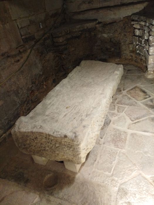 cuve du sarcophage attribué à saint Bénigne