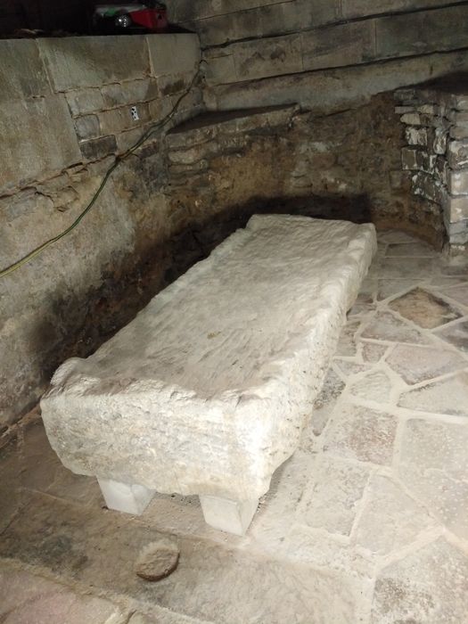 cuve du sarcophage attribué à saint Bénigne