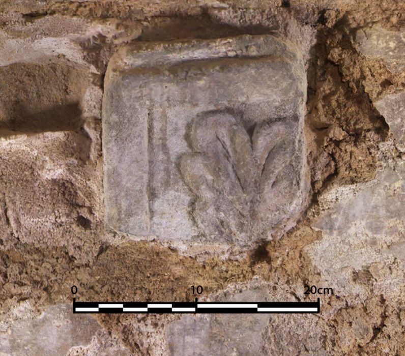 Fragment sculpté