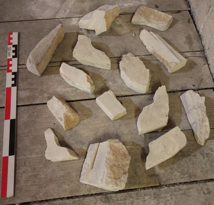 claveaux d'ogive (fragments)