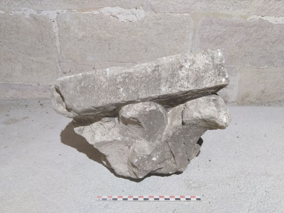 chapiteau (fragment)