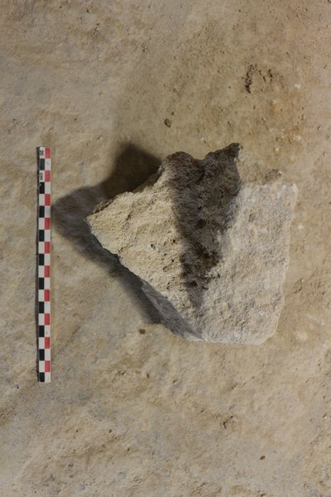 fragment de cuve de sarcophage