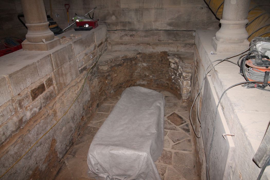 cuve du sarcophage attribué à saint Bénigne