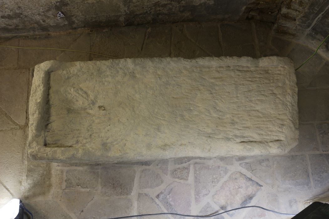 cuve du sarcophage attribué à saint Bénigne