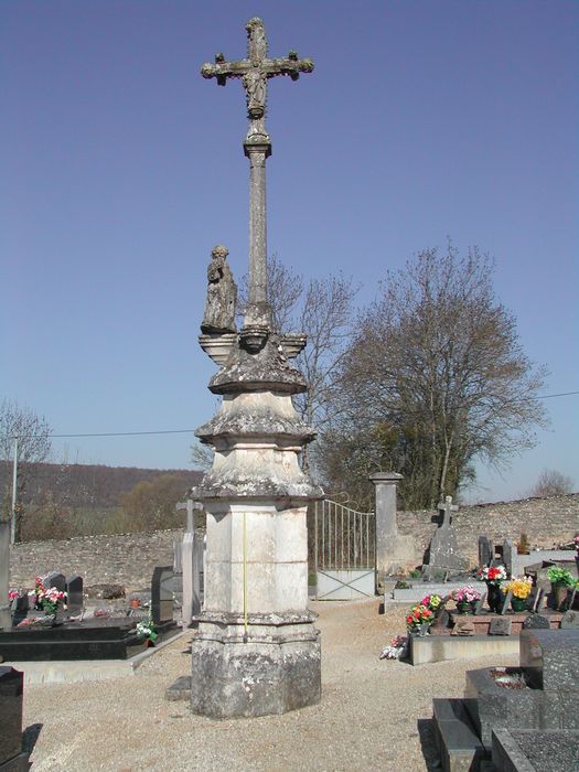vue générale de la croix