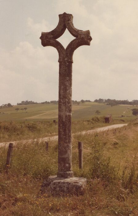 vue générale de la croix