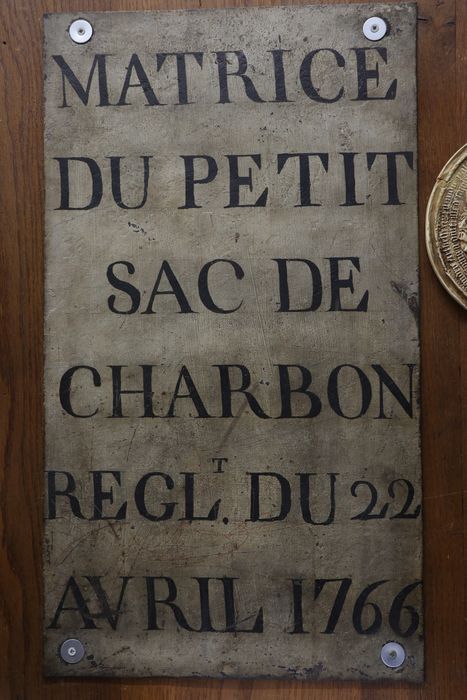 matrice du petit sac de charbon - © Ministère de la Culture (France), Direction Régionale des Affaires Culturelles de Bourgogne-Franche-Comté – Tous droits réservés