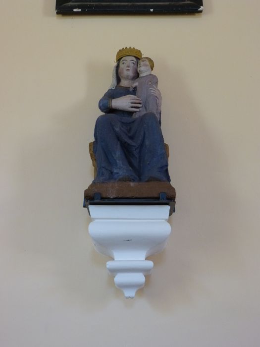 statue : Vierge assise à l'Enfant - © Ministère de la Culture (France), Direction Régionale des Affaires Culturelles de Bourgogne-Franche-Comté – Tous droits réservés 