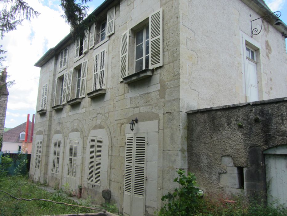 façade sud, vue partielle