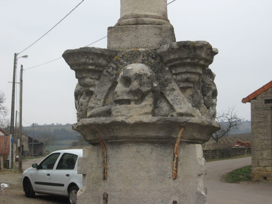 croix de calvaire, détail