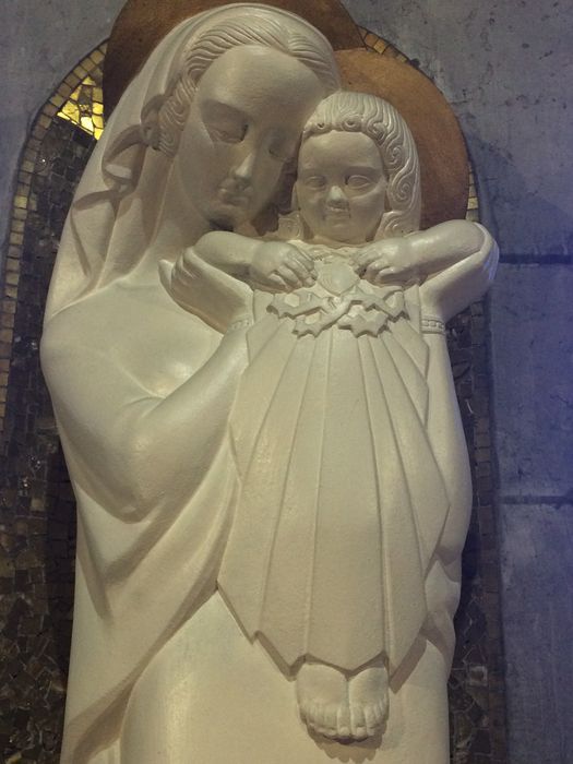 statue : Notre-Dame-du-Sacré-Coeur, vue partielle - © Ministère de la Culture (France), Direction Régionale des Affaires Culturelles de Bourgogne-Franche-Comté – Tous droits réservés
