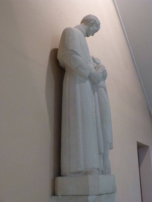 statue : Saint Jean Bosco - © Ministère de la Culture (France), Direction Régionale des Affaires Culturelles de Bourgogne-Franche-Comté – Tous droits réservés 