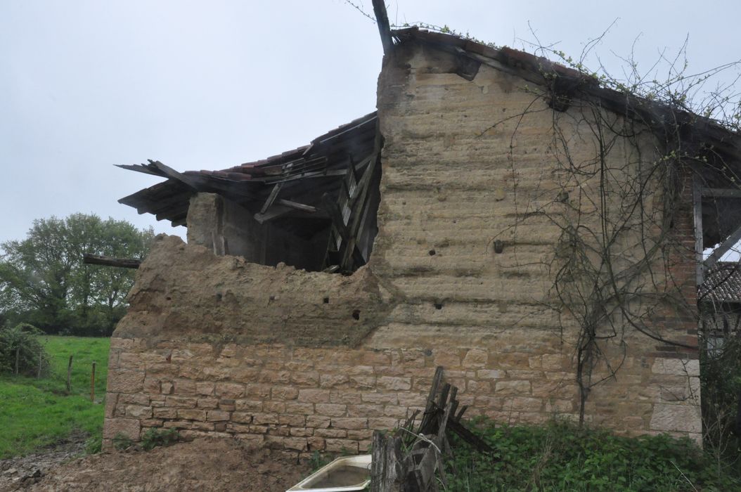 porcherie, pignon ouest