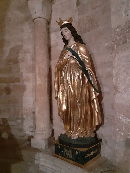 statue : Sainte Catherine (?)