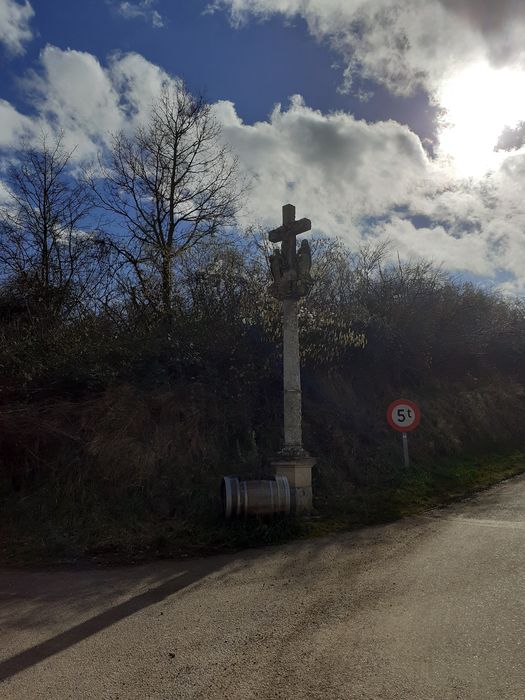 vue générale de la croix