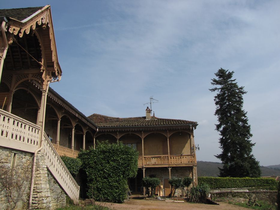 façade antérieure, vue partielle