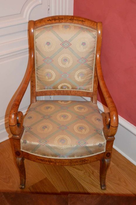 fauteuil - © Ministère de la Culture (France), Direction Régionale des Affaires Culturelles de Bourgogne-Franche-Comté – Tous droits réservés 