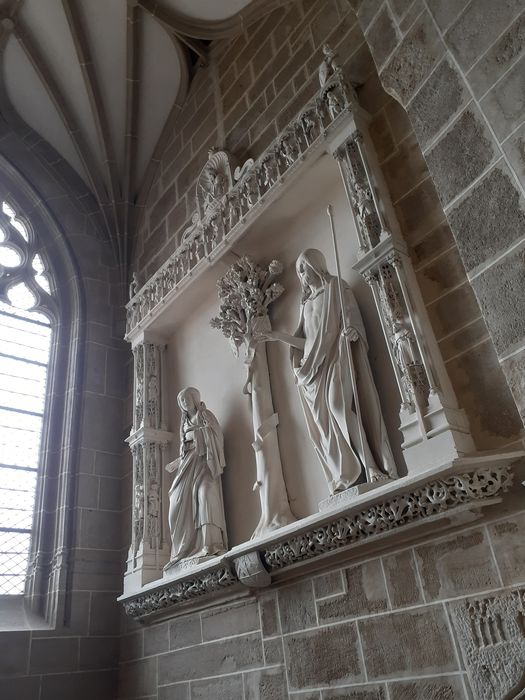 retable, statues : Christ, Madeleine - © Ministère de la Culture (France), Direction Régionale des Affaires Culturelles de Bourgogne-Franche-Comté – Tous droits réservés 