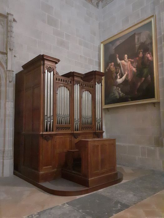 orgue de choeur - © Ministère de la Culture (France), Direction Régionale des Affaires Culturelles de Bourgogne-Franche-Comté – Tous droits réservés 