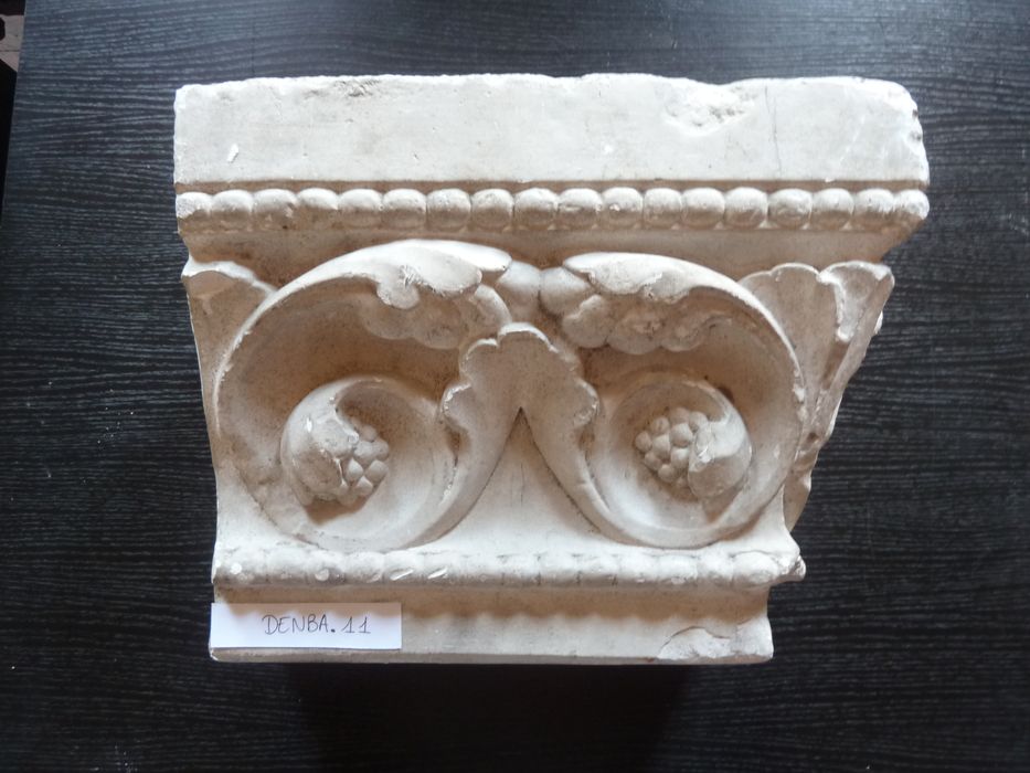 élément d'architecture : Cimaise - © Ministère de la Culture (France), Direction Régionale des Affaires Culturelles de Bourgogne-Franche-Comté – Tous droits réservés