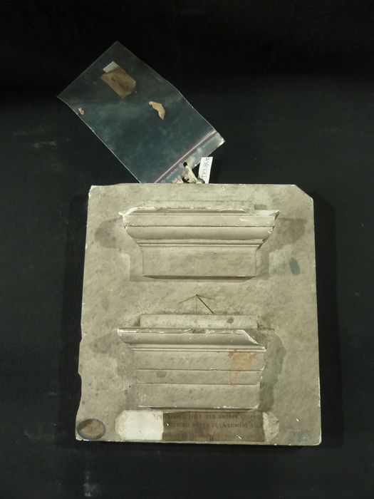 Bas-relief pour l’étude des ombres portées - © Ministère de la Culture (France), Direction Régionale des Affaires Culturelles de Bourgogne-Franche-Comté – Tous droits réservés
