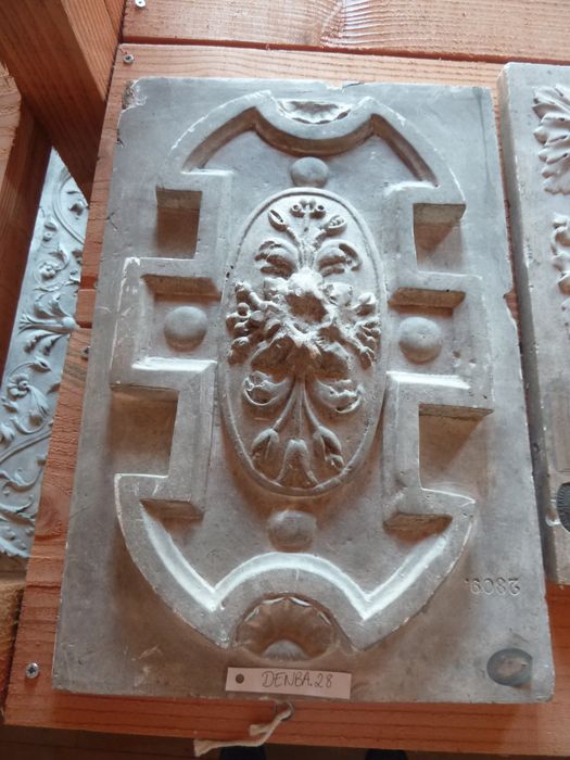 bas-relief : Cartouche de plafond