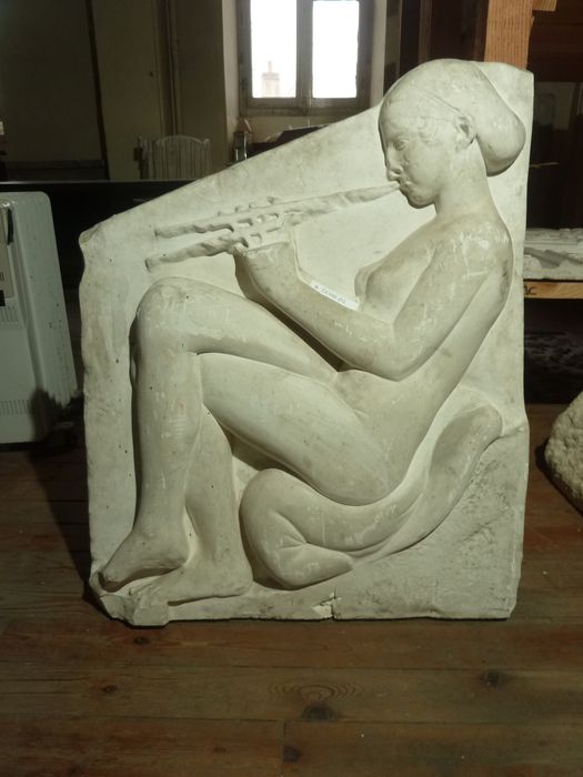 bas-relief : Triptyque Ludovisi - © Ministère de la Culture (France), Direction Régionale des Affaires Culturelles de Bourgogne-Franche-Comté – Tous droits réservés