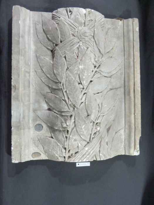 bas-relief : Montant - © Ministère de la Culture (France), Direction Régionale des Affaires Culturelles de Bourgogne-Franche-Comté – Tous droits réservés