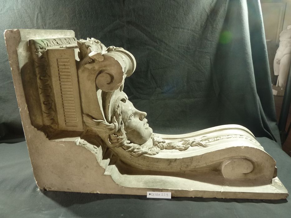 élément d'architecture : Console - © Ministère de la Culture (France), Direction Régionale des Affaires Culturelles de Bourgogne-Franche-Comté – Tous droits réservés
