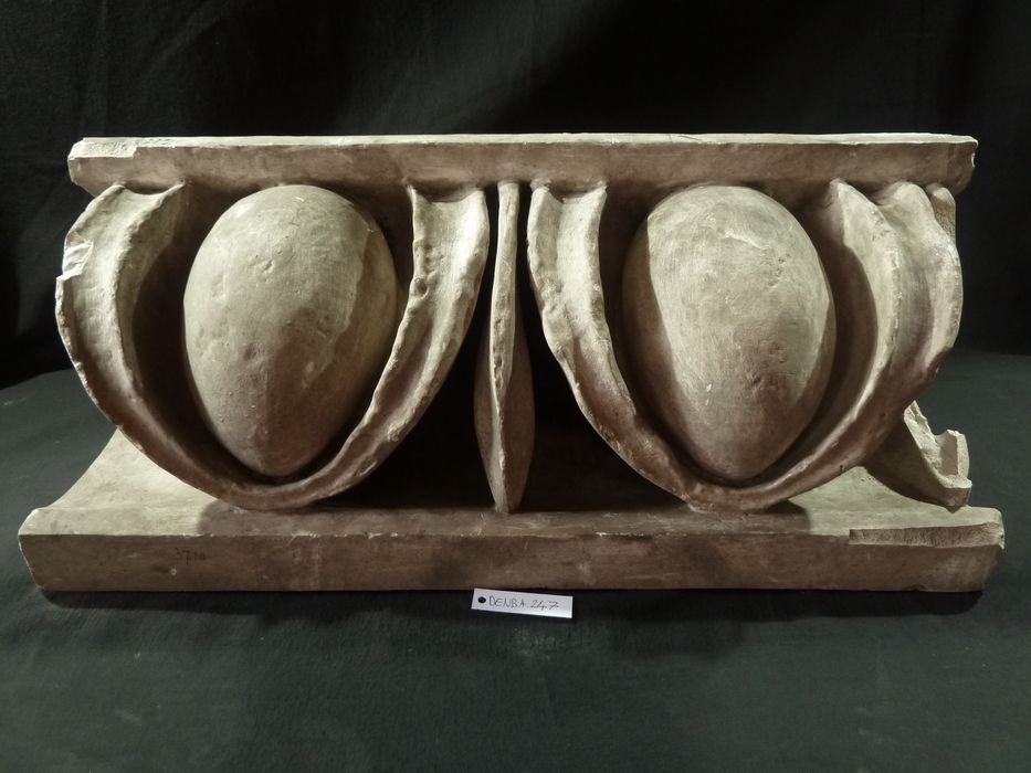 élément d'architecture : Oves - © Ministère de la Culture (France), Direction Régionale des Affaires Culturelles de Bourgogne-Franche-Comté – Tous droits réservés