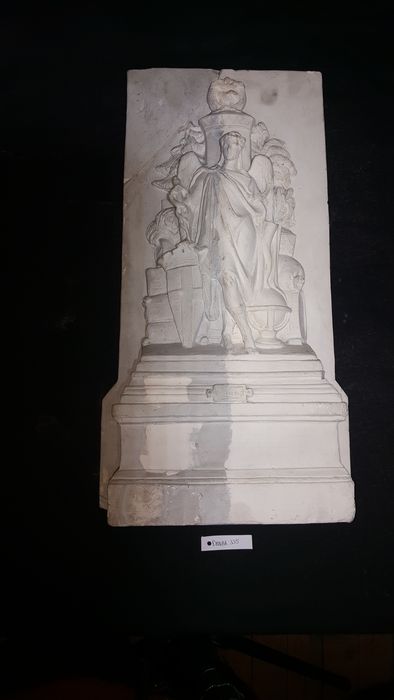 bas-relief : Rinceaux - © Ministère de la Culture (France), Direction Régionale des Affaires Culturelles de Bourgogne-Franche-Comté – Tous droits réservés