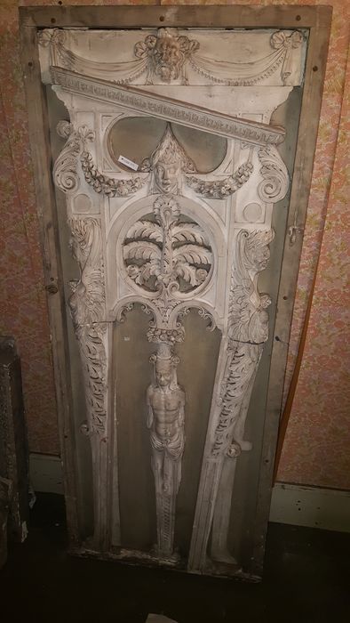bas-relief : Ornement de porte
