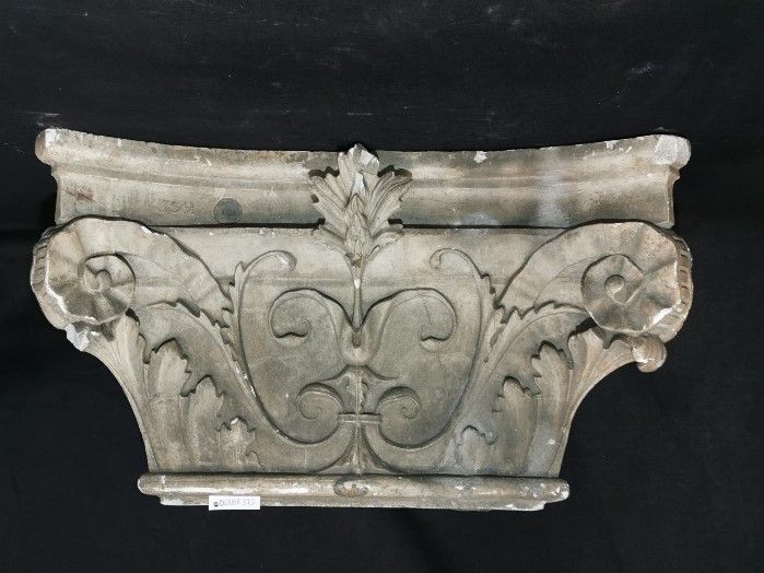 élément d'architecture : Chapiteau - © Ministère de la Culture (France), Direction Régionale des Affaires Culturelles de Bourgogne-Franche-Comté – Tous droits réservés