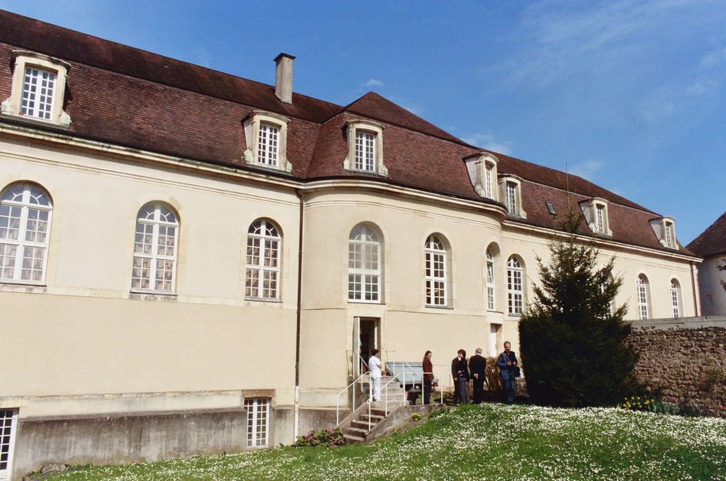 Aile de droite, façade nord-ouest