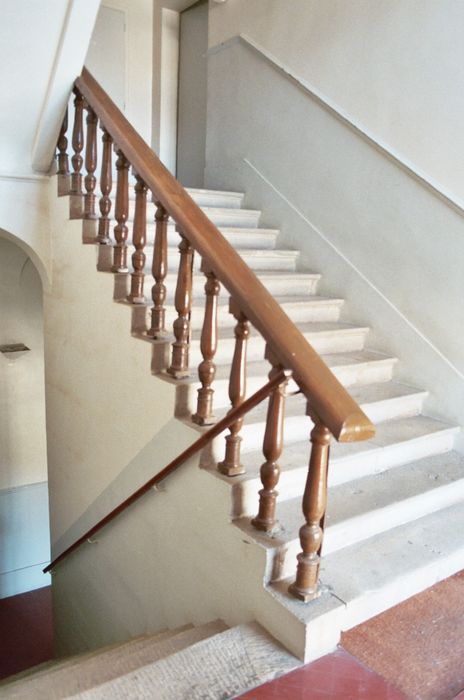 Hôtel du Gouverneur, escalier principal, vue partielle