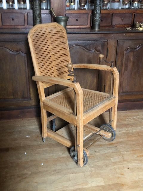 fauteuil - © Ministère de la Culture (France), Direction Régionale des Affaires Culturelles de Bourgogne-Franche-Comté – Tous droits réservés