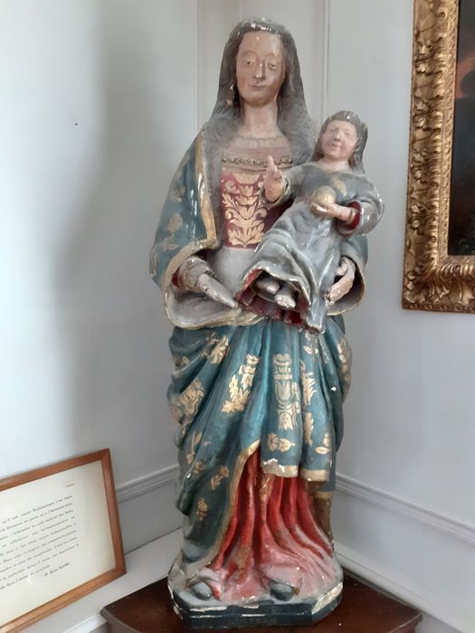 Statue : Vierge à l'Enfant