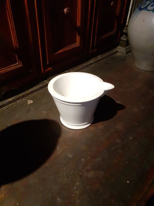 mortier en faïence avec un pilon en verre n°2