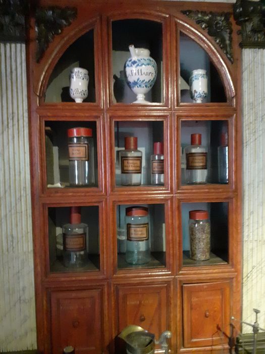 Ensemble de quatre pots-canon
