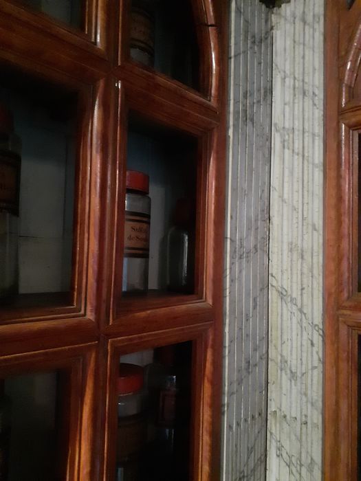 pots à pharmacie, vue partielle