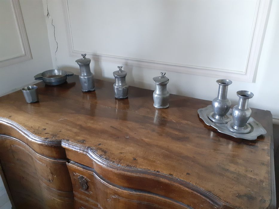 série d'étains