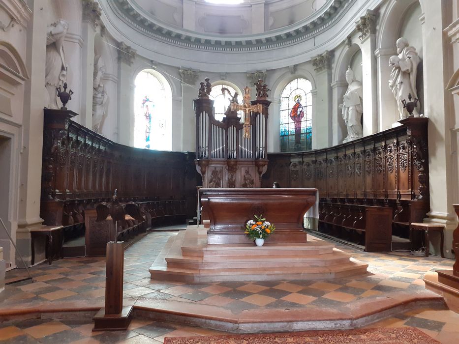 orgue de choeur : buffet d’orgue - © Ministère de la Culture (France), Direction Régionale des Affaires Culturelles de Bourgogne-Franche-Comté – Tous droits réservés 