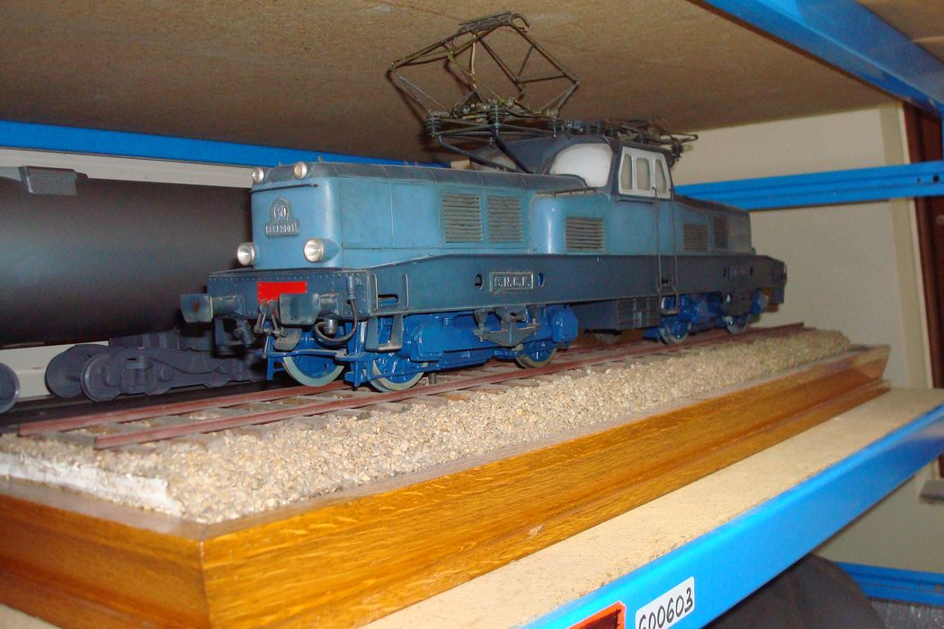 maquette de locomotive électrique (BB 12000)